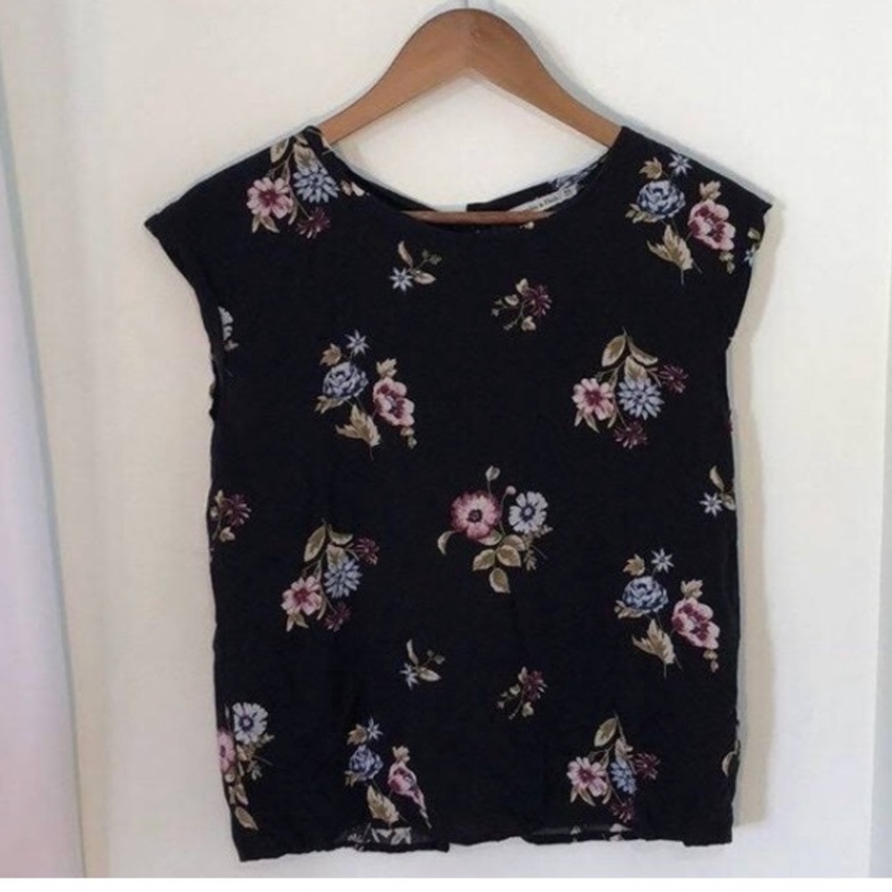 Abercrombie button back top
